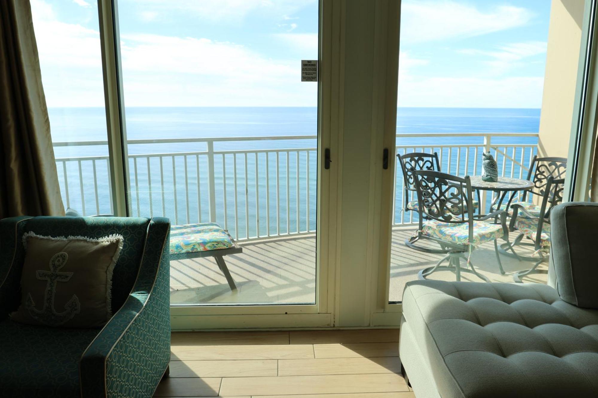 Aqua 1504 Beachfront With Free Chairs Apartment Panama City Beach