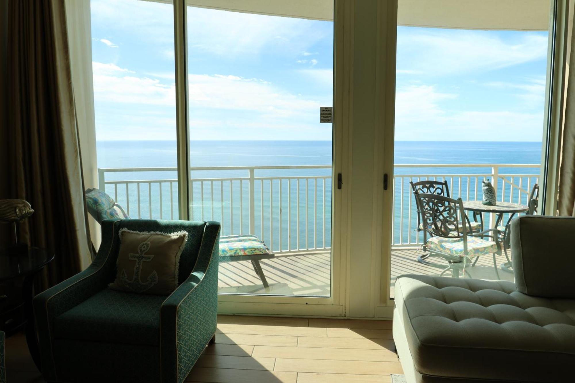 Aqua 1504 Beachfront With Free Chairs Panama City Beach