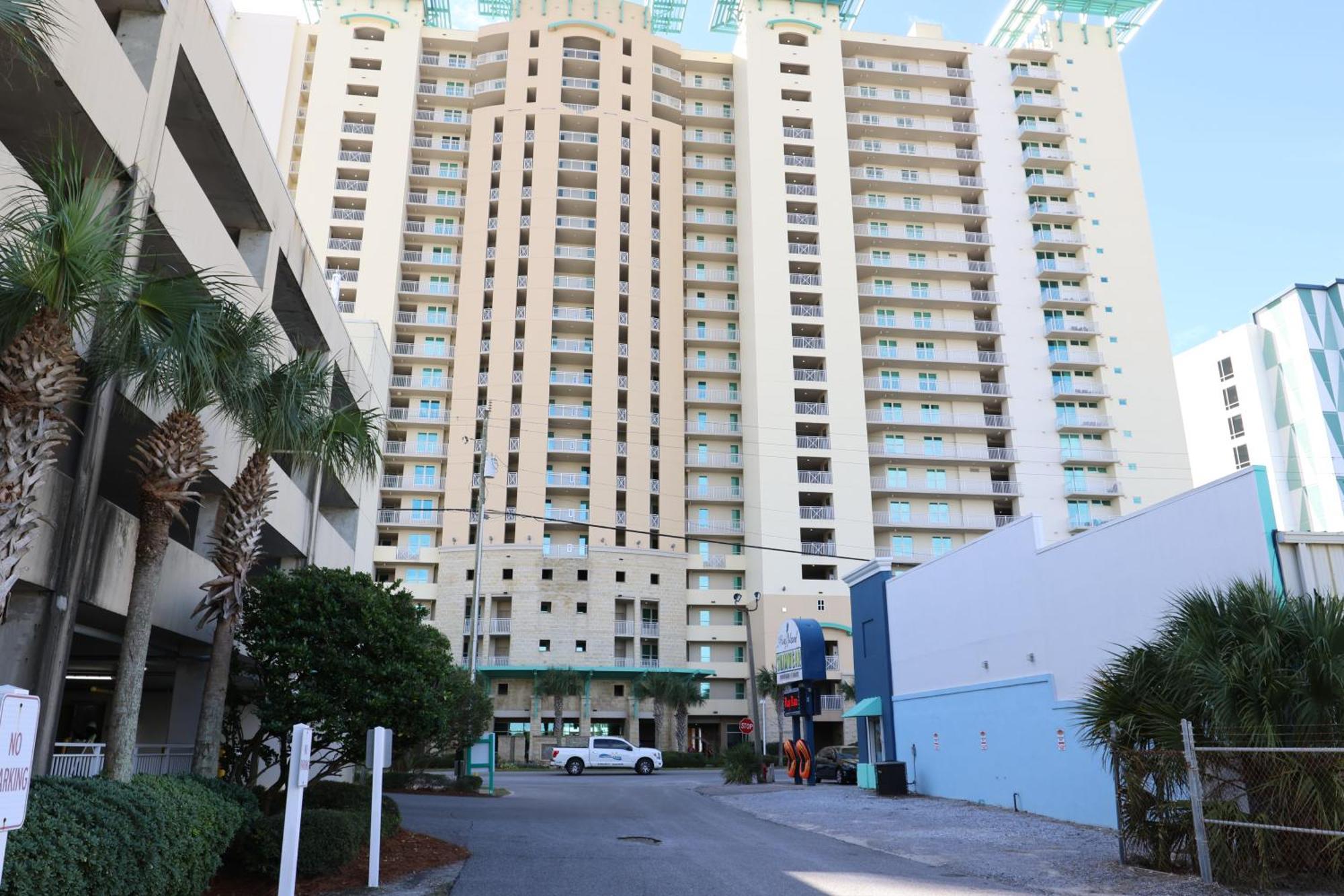 Aqua 1504 Beachfront With Free Chairs *
