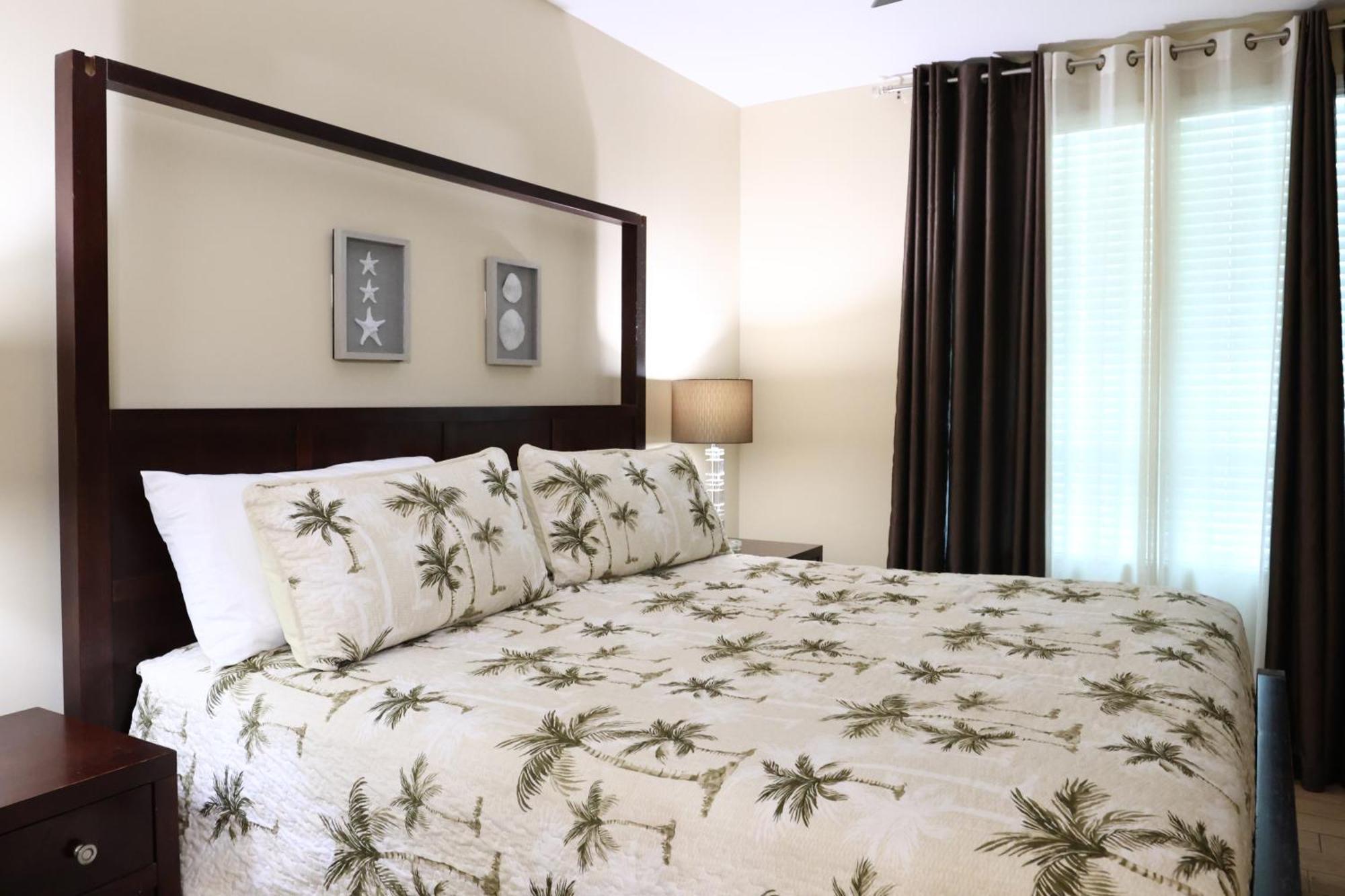Aqua 1504 Beachfront With Free Chairs Panama City Beach