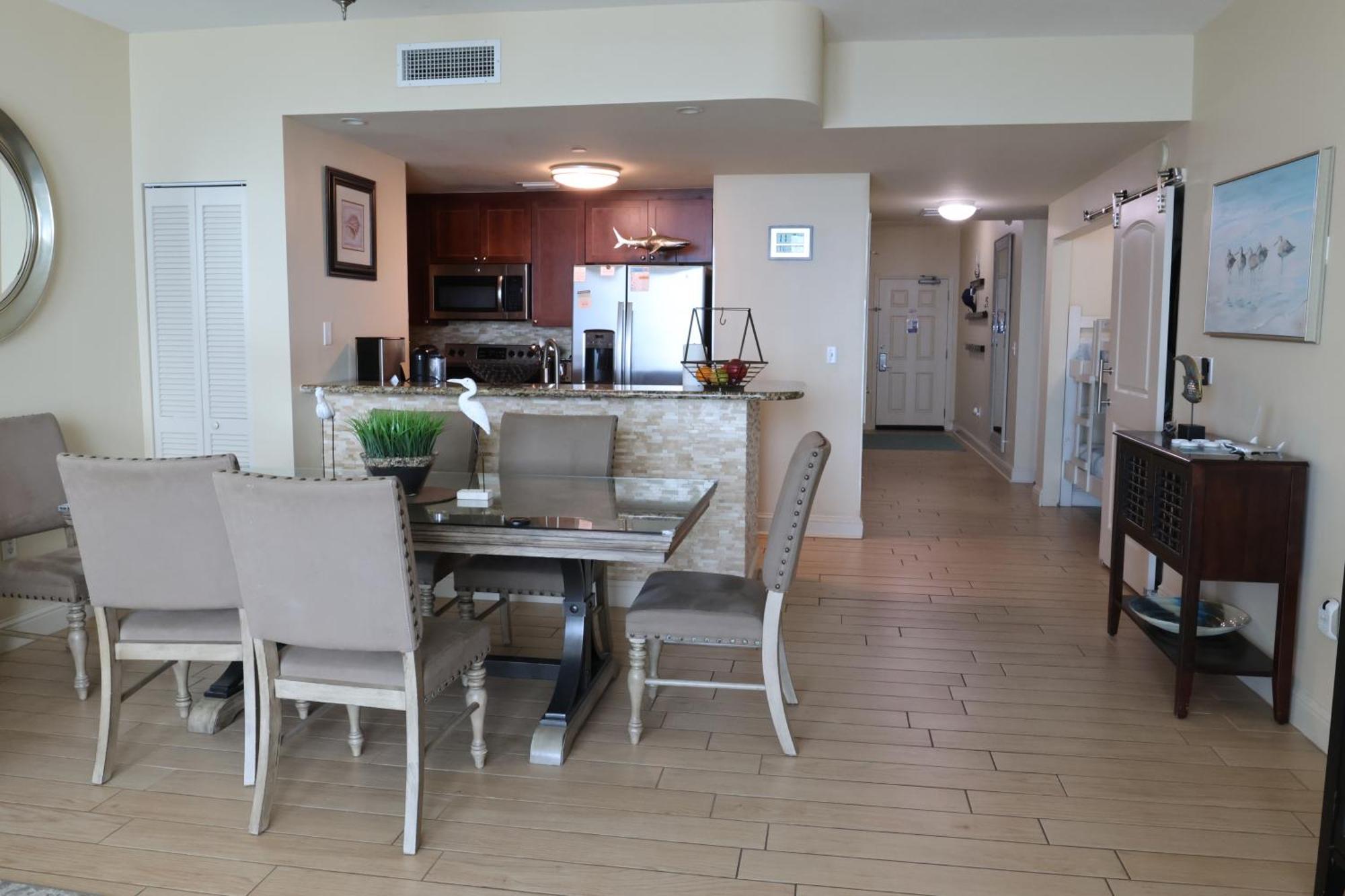 Apartment Aqua 1504 Beachfront With Free Chairs