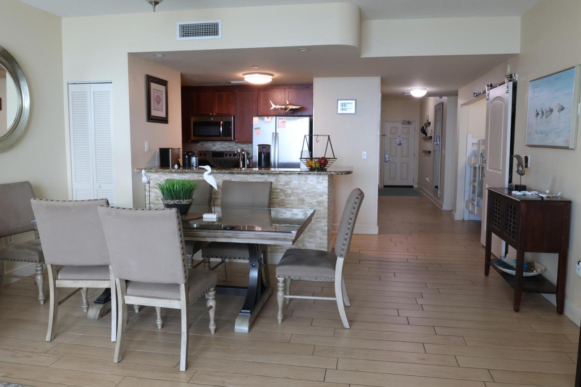 Aqua 1504 Beachfront With Free Chairs Apartment Panama City Beach