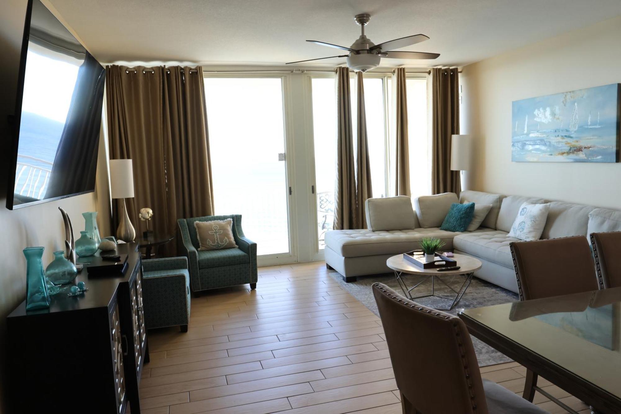 Aqua 1504 Beachfront With Free Chairs * Panama City Beach